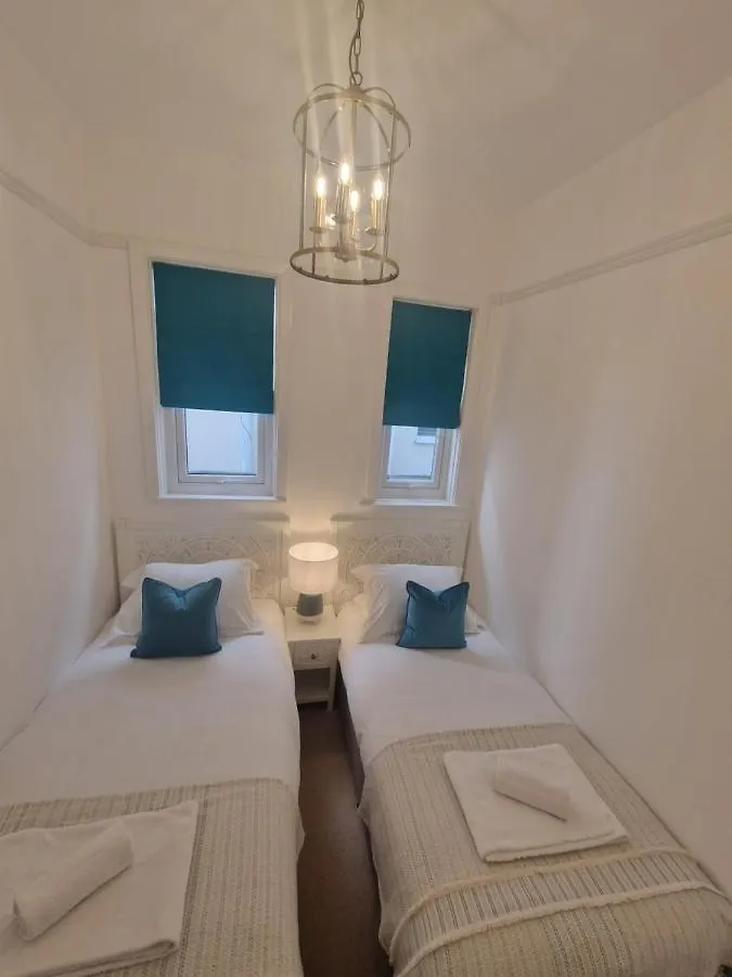 Seaside Apartment, Parking, Private Garden, Walking Distance To Southbourne Beach Bournemouth United Kingdom